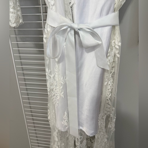 Bridal Robe - Picture 4 of 6